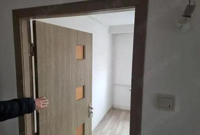 A 43 Proprietarul vinde apartament 3 camere ,luminos , Cascada Bacau - 10