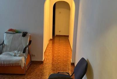 Apartament cu 4 camere semidecomandat în Drumul Taberei - 1