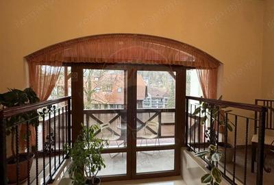 Casă cu 4 camere cu Teren 1367 Mp în Sovata - 10