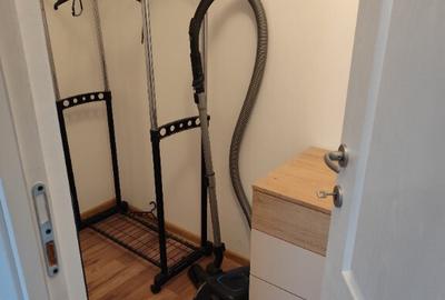 Inchiriez urgent apartament 2 camere in zona intre lacuri. - 1