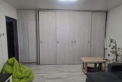 Apartament cu 3 camere decomandat în Central - 3
