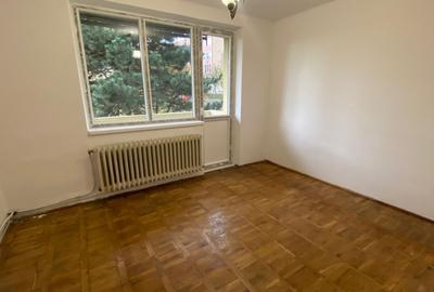 Apartament cu 2 camere semidecomandate , etaj 3 din 3 - Gruia , zona stadion CFR - 9