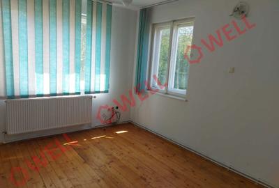 Casă cu 4 camere în Livezeni - 4