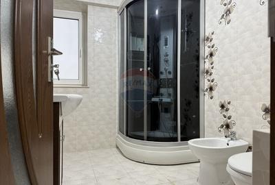 Apartament cu 3 camere de vanzare cu loc de parcare, Calea Barladului - 8