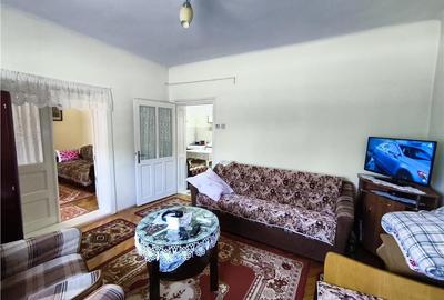 Casa pe un nivel renovata,curte individuala teren 780mp - 4