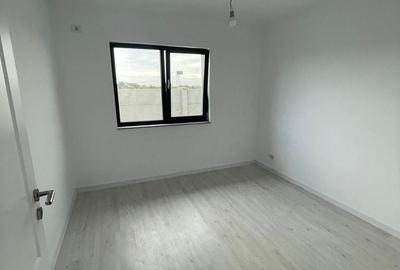 Casă cu 4 camere cu Teren 400 Mp în Clinceni - 3