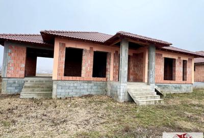 Casă individuală cu 4 camere în Șard