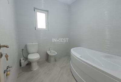 Casă cu 4 camere cu Canalizare în Central - 2