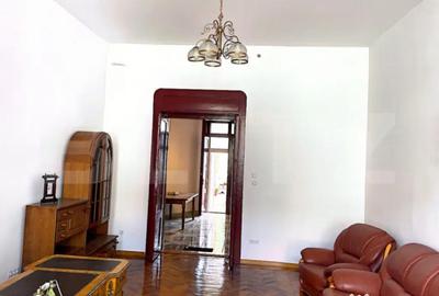 Apartament cu 4 camere decomandat în Central - 4