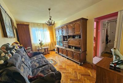 Apartament 2 camere,etaj 2 zona Dacia - 1