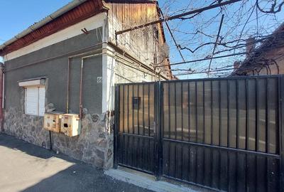 Casă cu 2 camere cu Teren 300 Mp în Central - 7