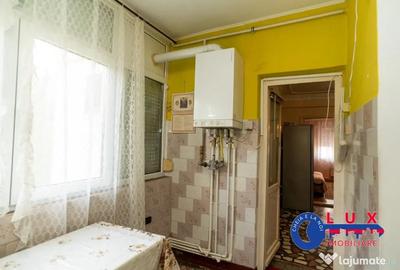 Apartament cu 3 camere decomandat în Pelican - 8