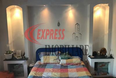 Apartament cu 3 camere decomandat în Vitan