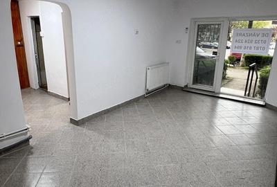 Spațiu comercial, de 34 mp, în Micro 6 - 8