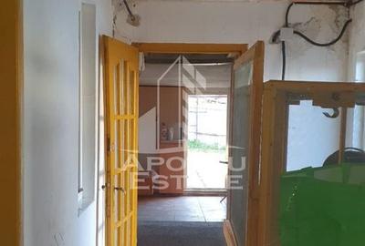 Casă cu 3 camere cu Teren 394 Mp în Ronaț - 1