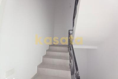 Casă cu 3 camere cu Canalizare în Central - 12