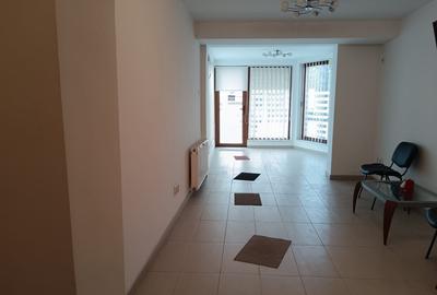 Central, spatiu comercial 90mp - 3