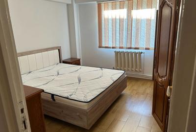 Apartament cu 3 camere semidecomandat în Boldești - 2