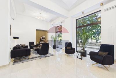 Spațiu comercial, de 114.30000305176 mp, în Unirii