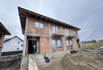 Casă cu 3 camere cu Teren 250 Mp în Central