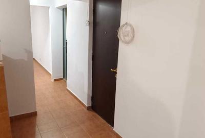 Apartament cu 4 camere semidecomandat în Turda - 2
