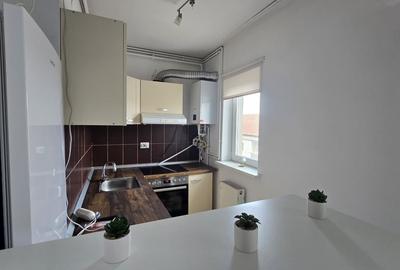 Apartament cu 3 camere decomandat, mobilat în Vasile Aaron - 5