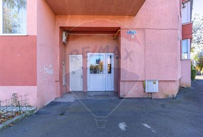 Apartament 2 camere/ 2 balcoane/de renovat- zona Tractorul! - 2