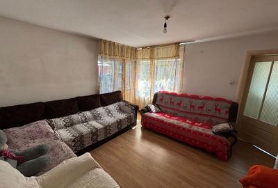 Casă cu 4 camere cu Teren 600 Mp în Rucăr - 3