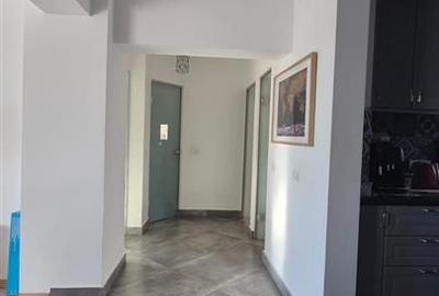 Apartament cu 3 camere decomandat, mobilat în 13 Septembrie - 11