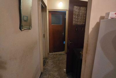 Apartament cu 3 camere decomandat în Titan - 1