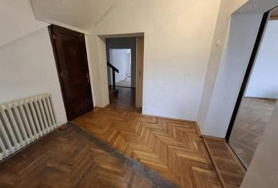 Zona centrala (la 5 minute de Centrul Vechi) - apartament in vila tip duplex, s.u. 120 mp, parter - 1