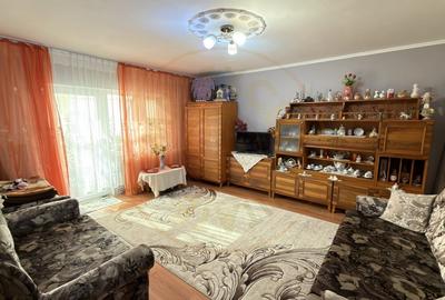 Apartament cu 4 camere decomandat în Carei - 2