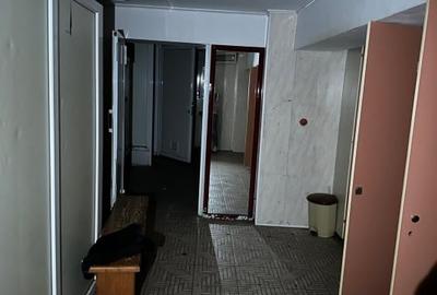 Spațiu comercial de închiriat – 336 mp + subsol + parcare - 15