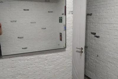 Ofer spre inchiriere un Apartament cu 2 camere - 2