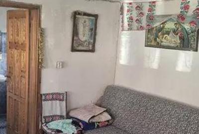 Casă cu 3 camere cu Teren 1421 Mp în Scundu - 1