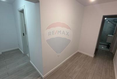 Apartament cu 3 camere decomandat în Sud - 4