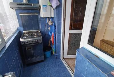 Apartament cu 3 camere decomandat în Călărași - 12