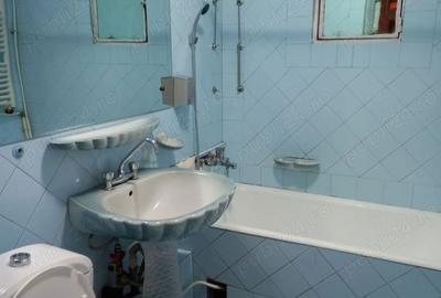 Apartament cu 4 camere decomandat în Govândari