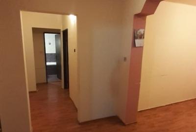 Apartament cu 3 camere decomandat în Aeroport - 1