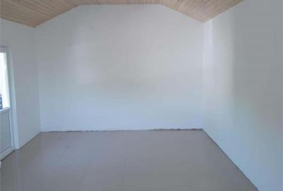 Casă cu 3 camere în Central - 4