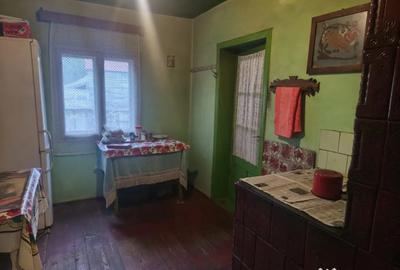 Casă cu 2 camere cu Teren 1600 Mp în Grămești - 1