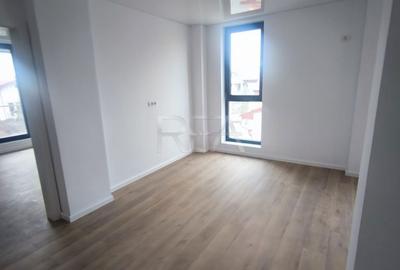 Apartament cu 4 camere decomandat în Crângași - 13