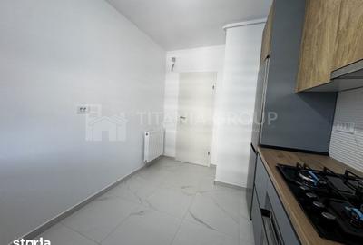 Apartament cu 3 camere decomandat în Tractorul - 2