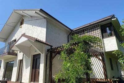 Casă cu 10 camere cu Teren 1140 Mp în Bascov - 4