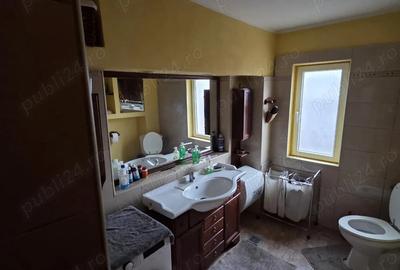 Casă cu Teren 922 Mp în Novaci - 16