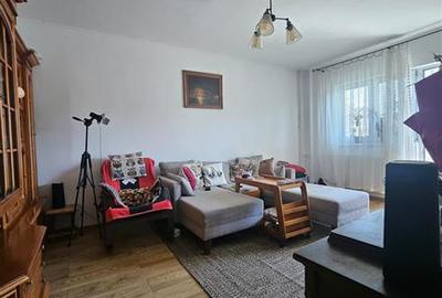 Apartament cu 3 camere decomandat în Militari