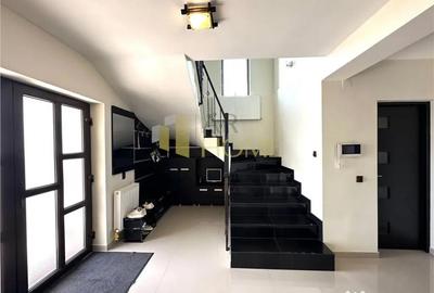 Casă cu 4 camere cu Canalizare în Blejoi - 3