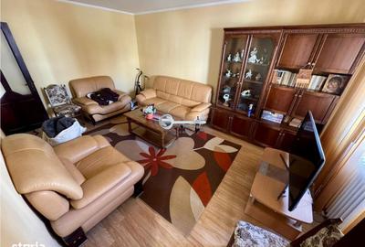 Apartament cu 3 camere decomandat în Cug - 8