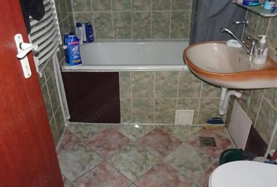 Apartament cu 3 camere decomandat în Micro 15 - 11