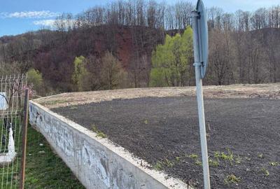 Teren de 1589 mp, în Criva - 3